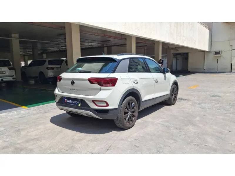 2023 Volkswagen T-Roc thumbnail 5