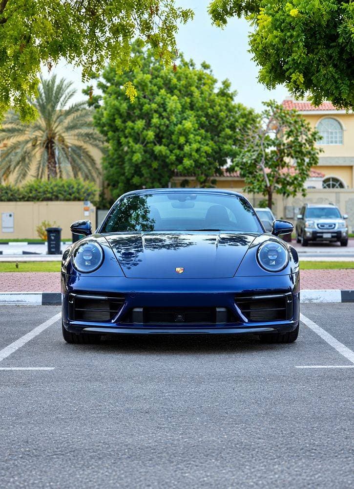 2023 Porsche 911 thumbnail 2