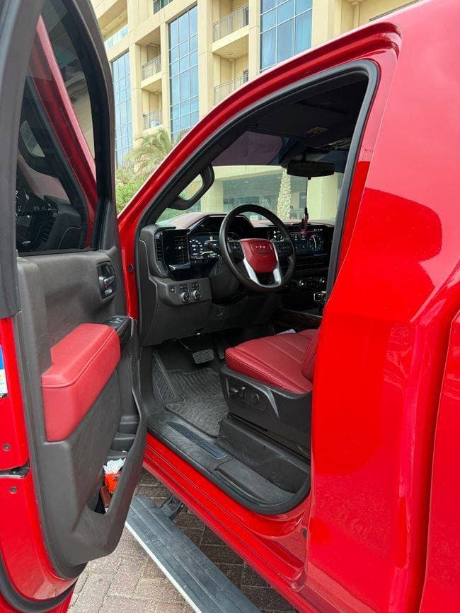 2025 GMC Sierra thumbnail 3