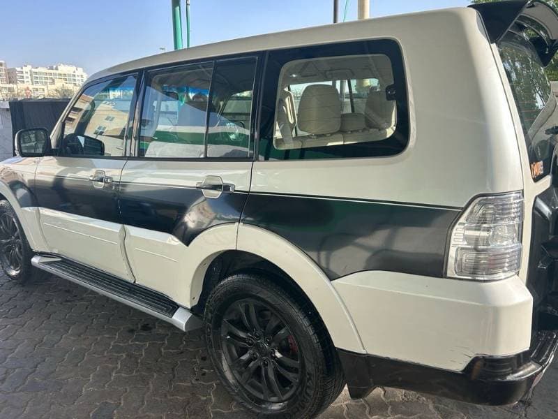 2008 Mitsubishi Pajero thumbnail 5