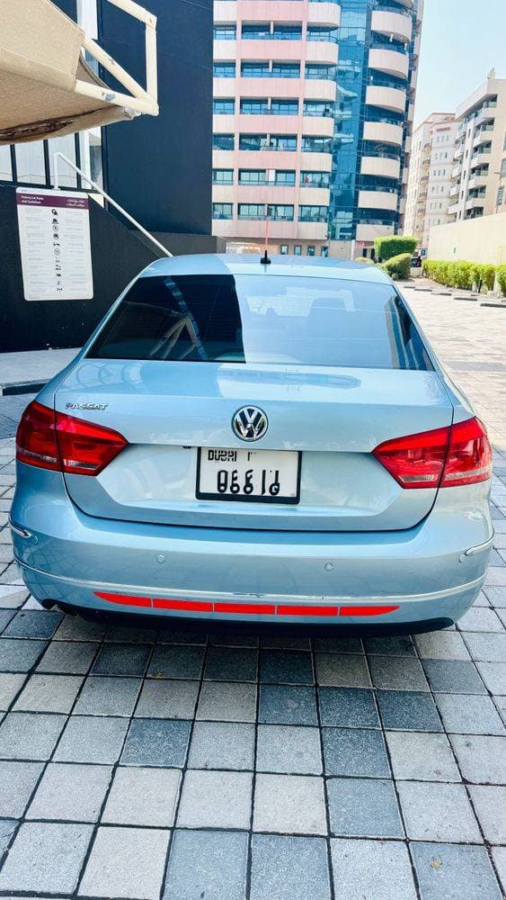 2013 Volkswagen Passat thumbnail 3