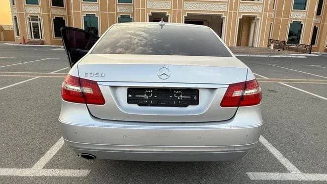 2011 Mercedes-Benz E-Class thumbnail 2
