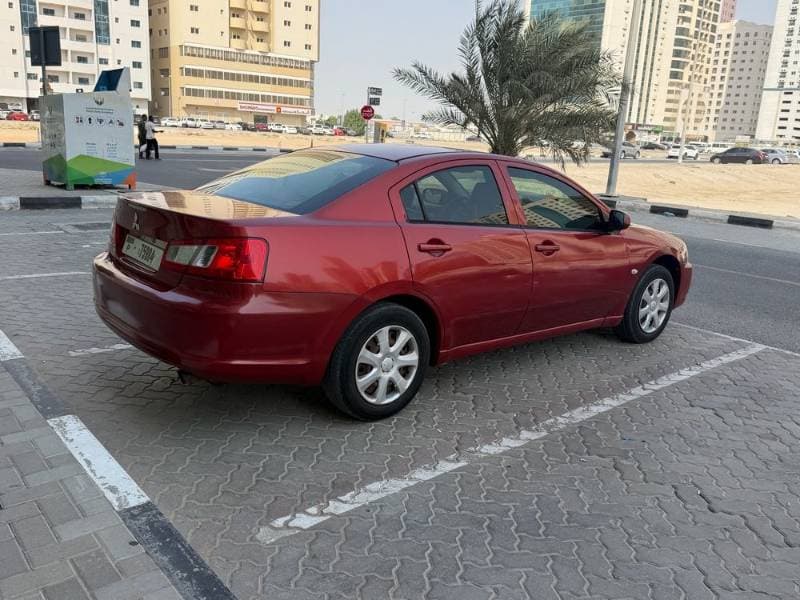 2012 Mitsubishi Galant thumbnail 2