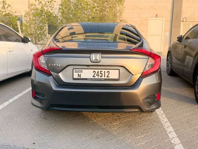 2017 Honda Civic thumbnail 4