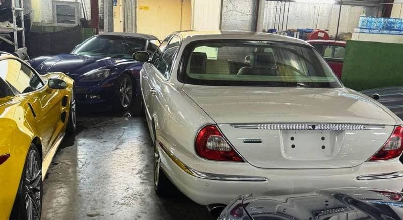2005 Jaguar XJ thumbnail 2