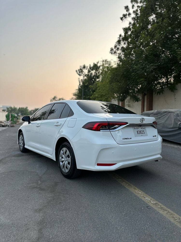 2025 Toyota Corolla thumbnail 4