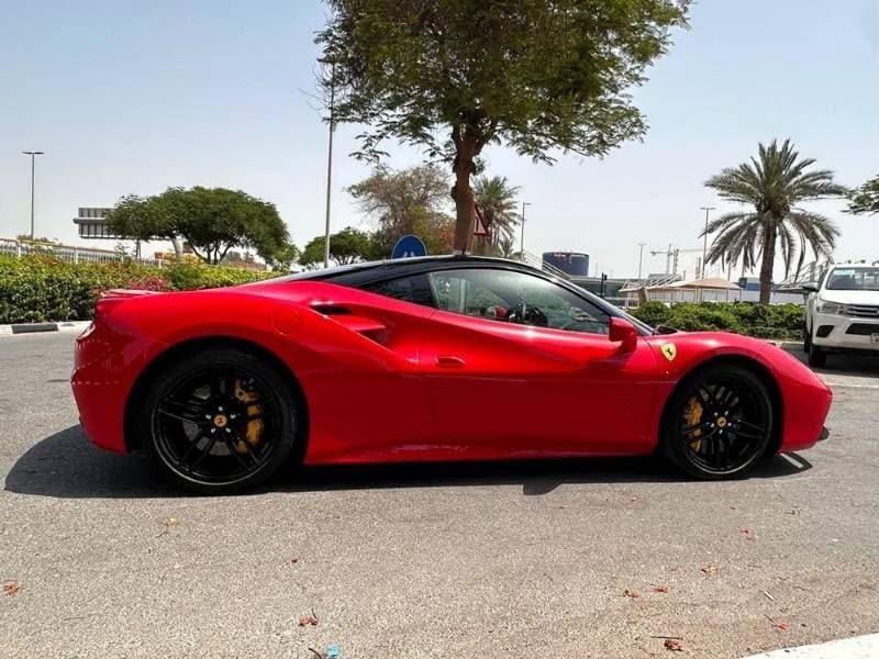 2017 Ferrari 488 GTB thumbnail 2