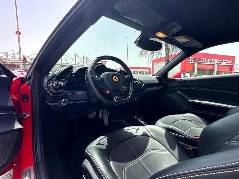 2017 Ferrari 488 GTB thumbnail 5
