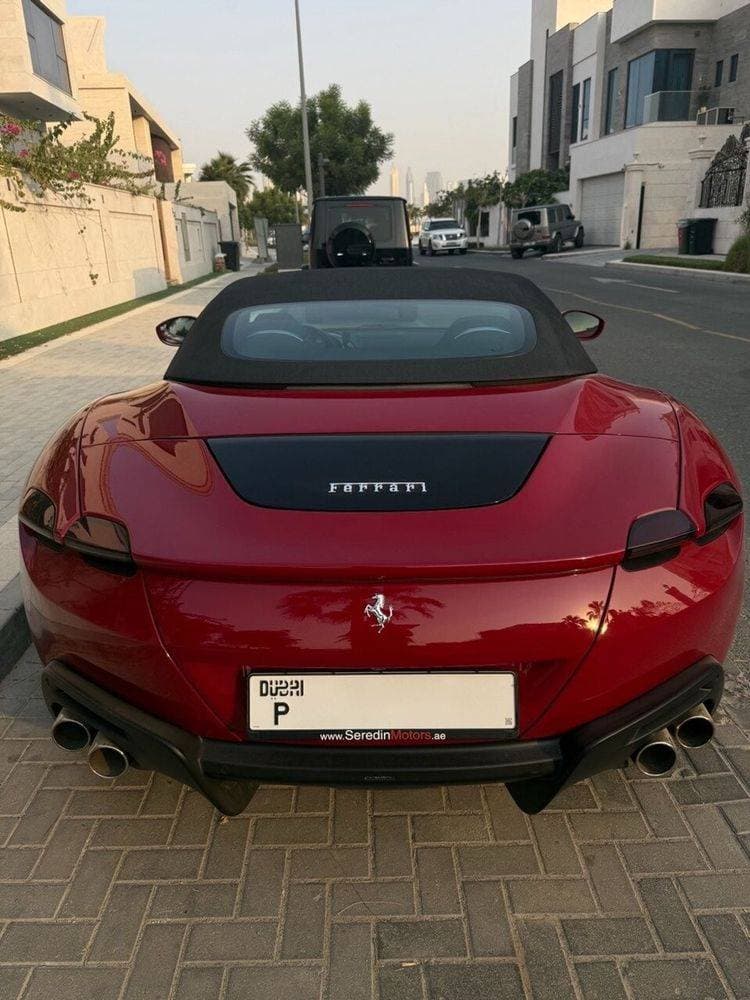 2024 Ferrari Roma thumbnail 3