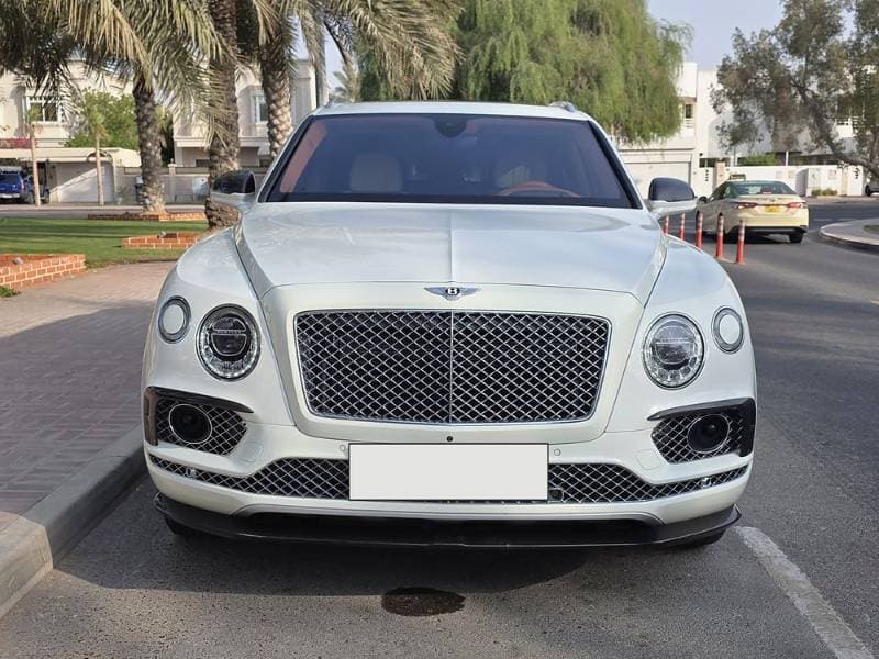 2017 Bentley Bentayga thumbnail 3