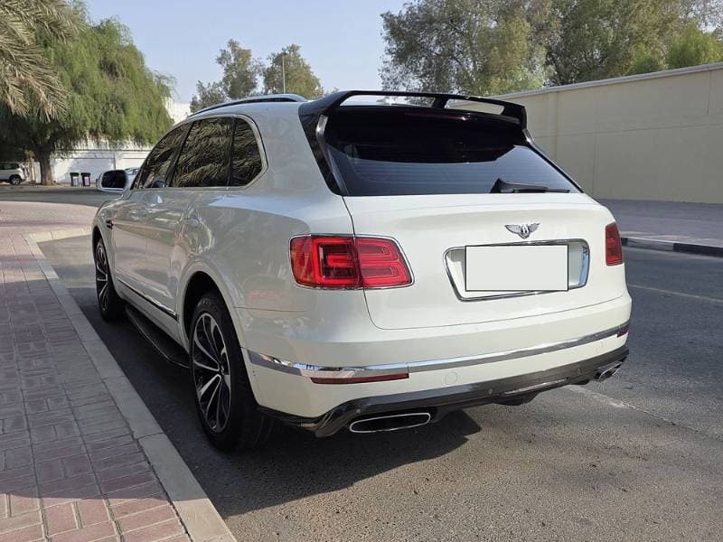 2017 Bentley Bentayga thumbnail 6