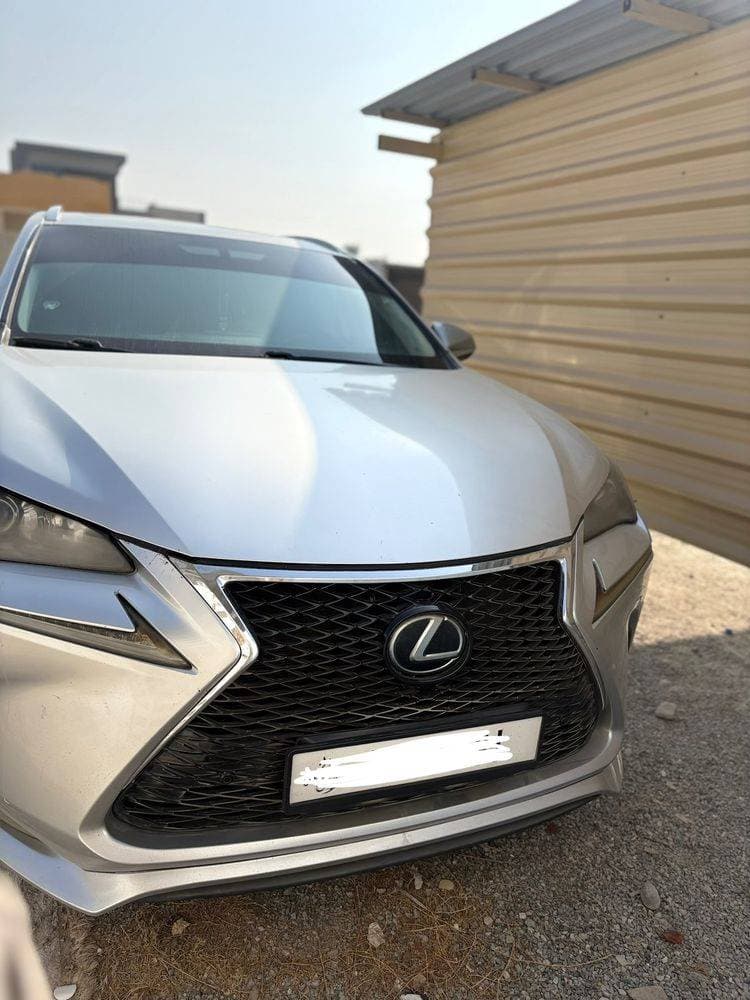 2016 Lexus NX thumbnail 4