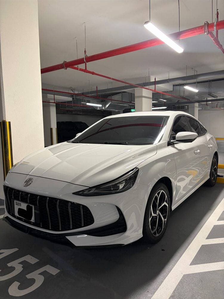 2025 MG GT