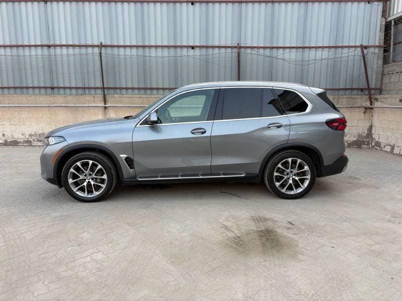 2024 BMW X5 thumbnail 3