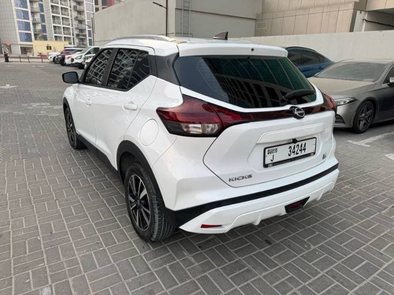 2023 Nissan Kicks thumbnail 5