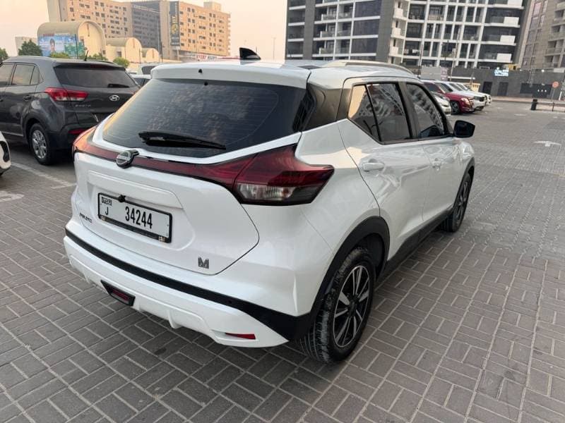 2023 Nissan Kicks thumbnail 4