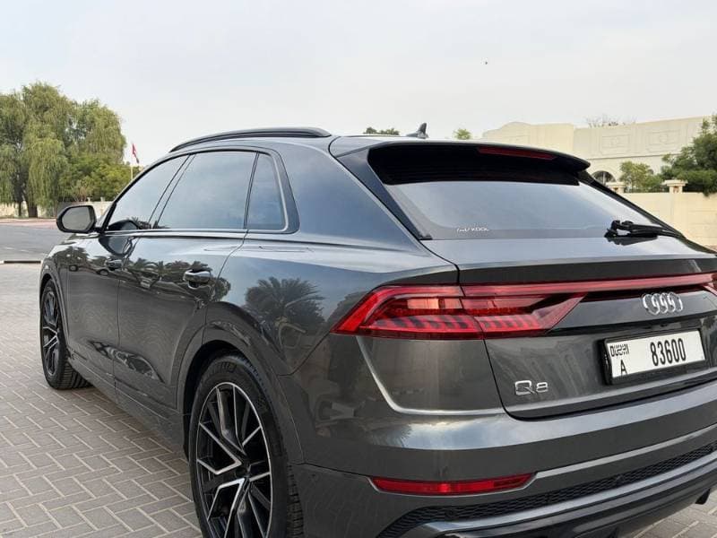 2020 Audi Q8 thumbnail 3