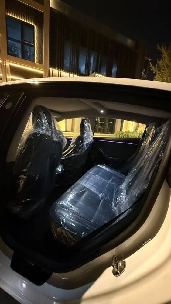 2024 Tesla Model 3 thumbnail 5