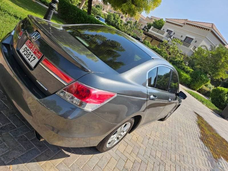 2012 Honda Accord thumbnail 3