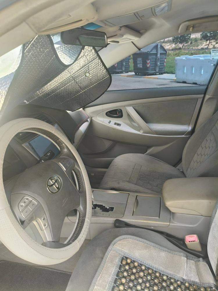 2011 Toyota Camry thumbnail 2