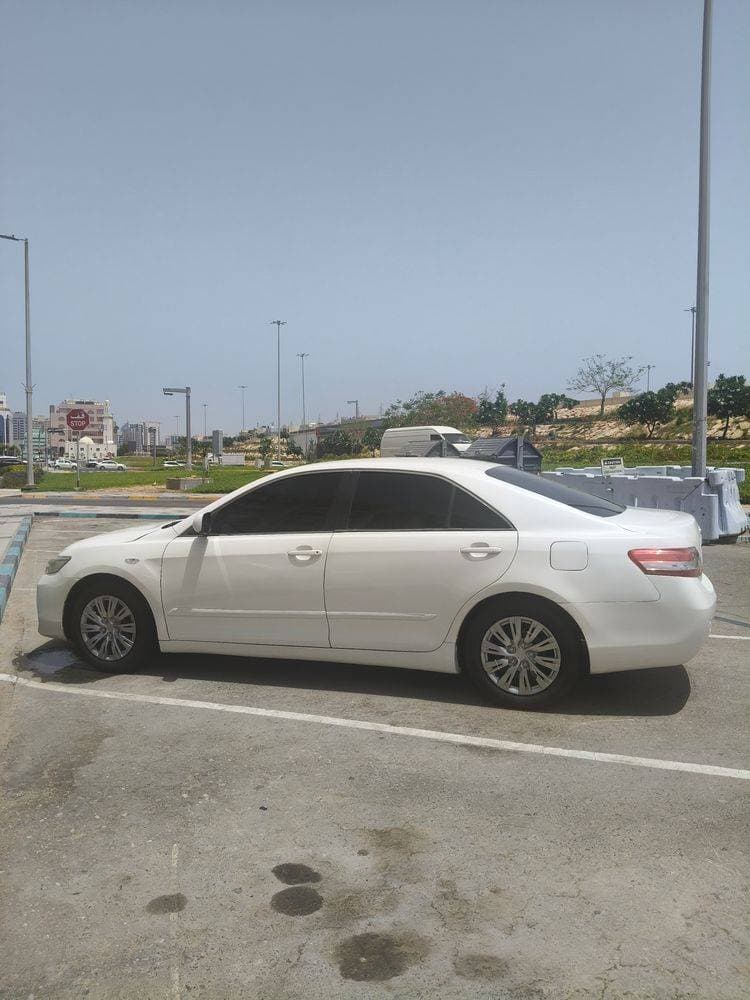 2011 Toyota Camry thumbnail 5