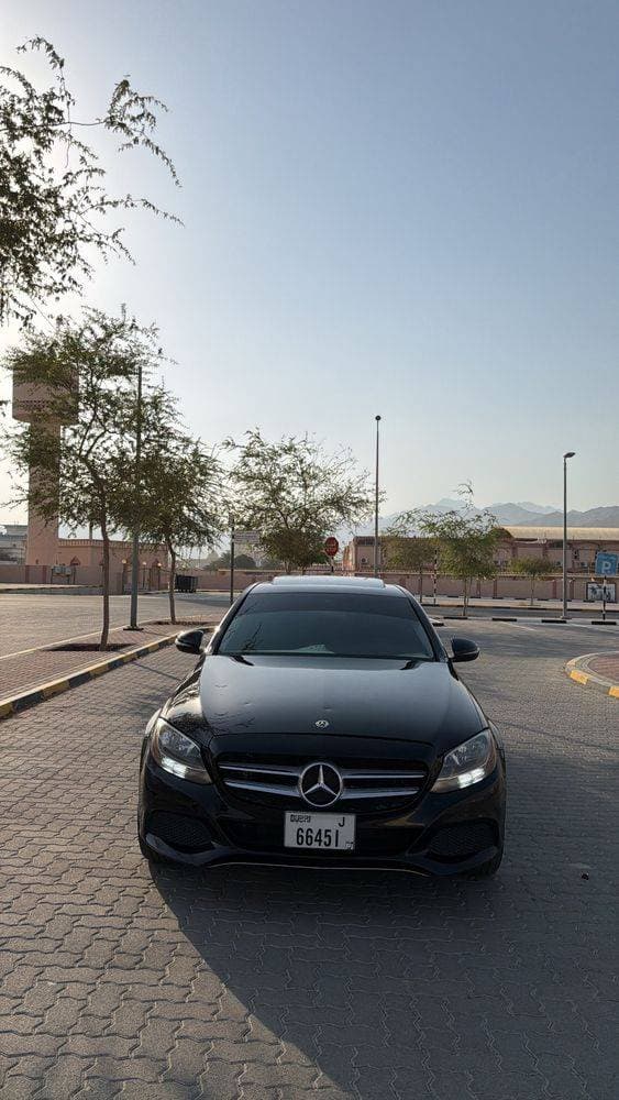 2018 Mercedes-Benz C-Class thumbnail 4