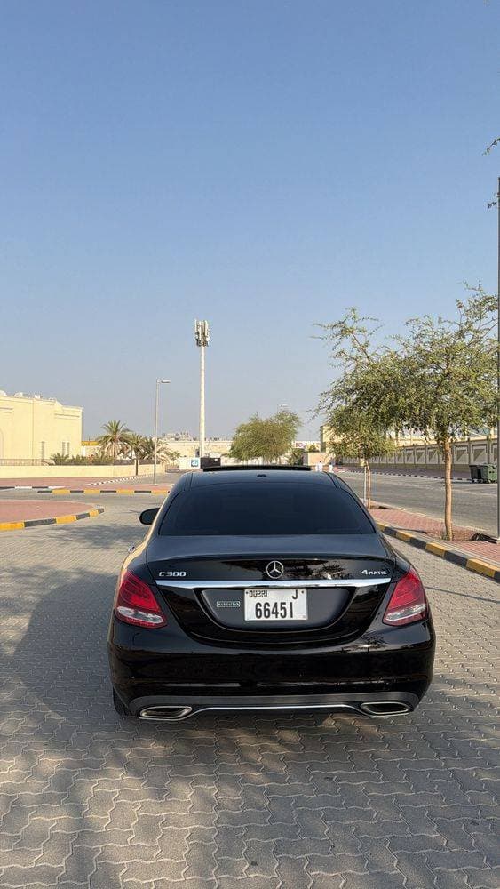2018 Mercedes-Benz C-Class thumbnail 2