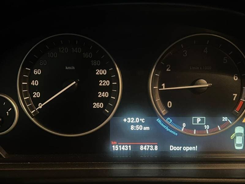 2012 BMW 5 Series Sedan thumbnail 3