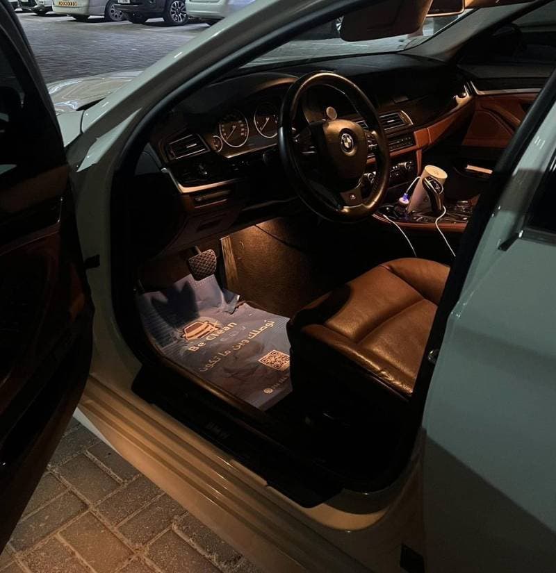 2012 BMW 5 Series Sedan thumbnail 2