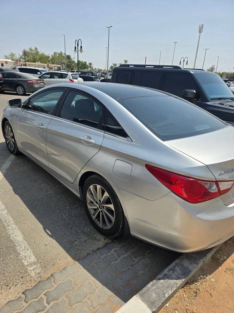 2014 Hyundai Sonata thumbnail 2