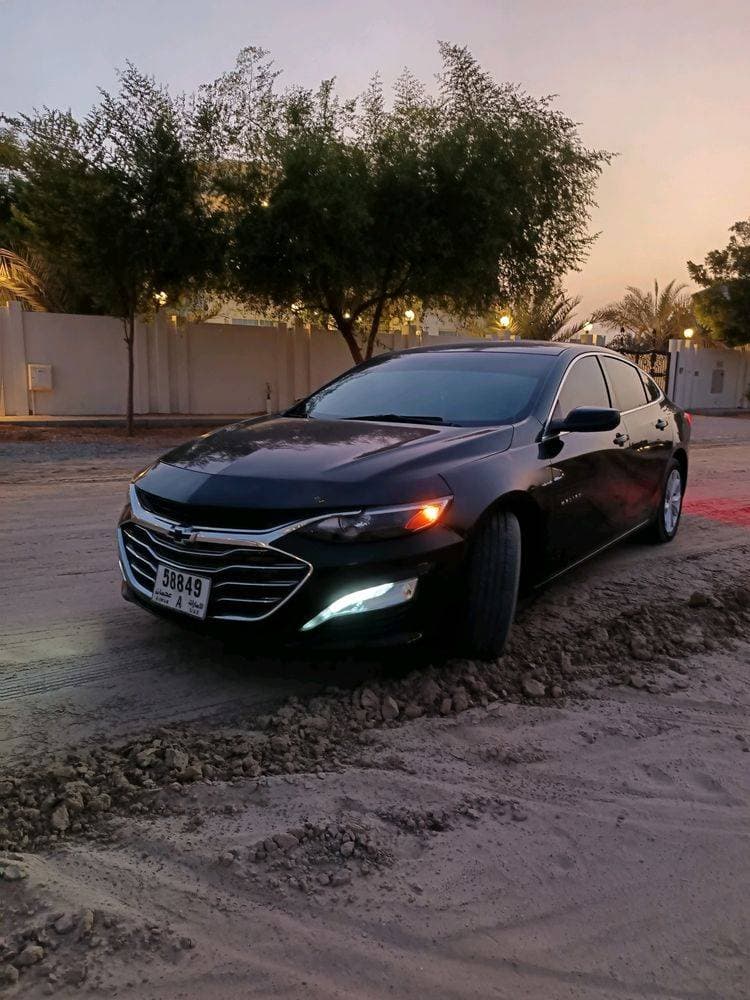 2020 Chevrolet Malibu thumbnail 2
