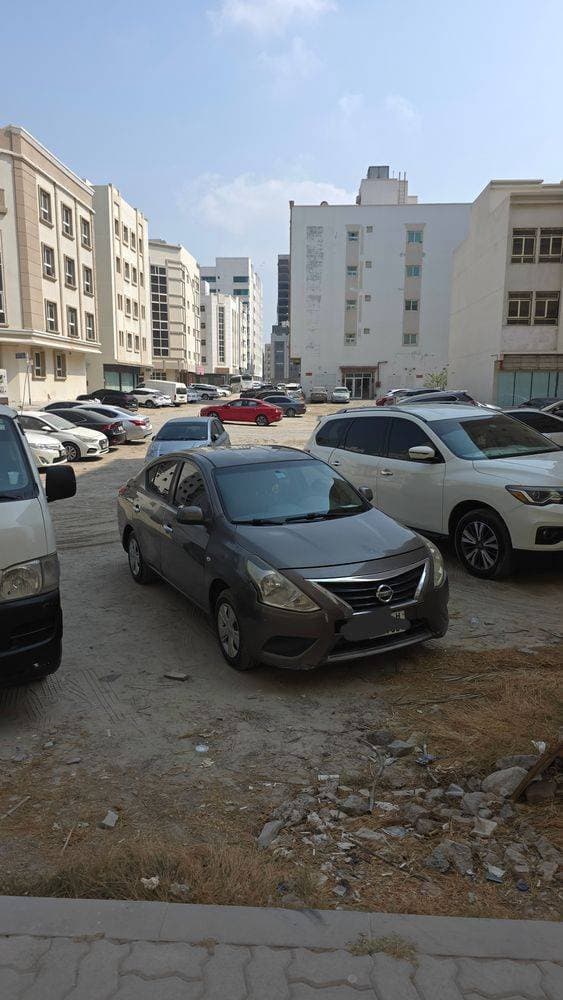 2015 Nissan Sunny thumbnail 4