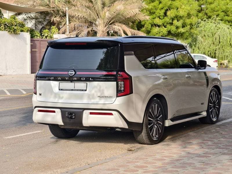 2025 Nissan Patrol thumbnail 3