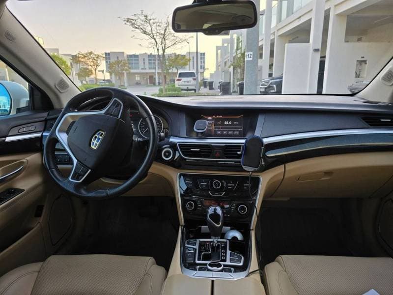 2017 Geely Emgrand GT thumbnail 2
