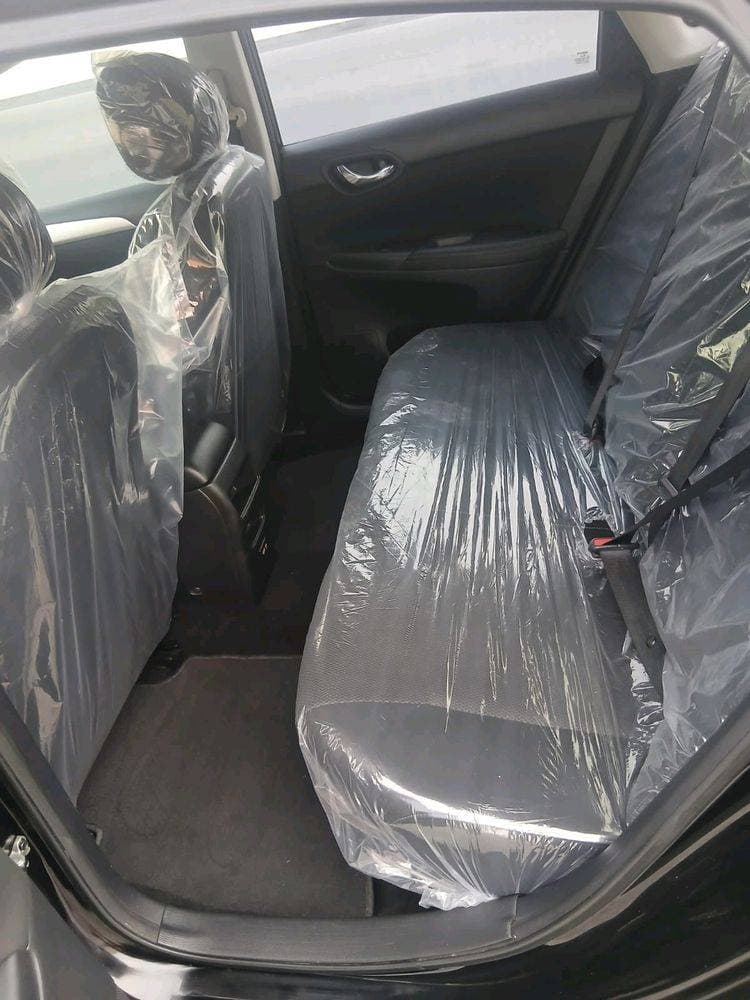 2019 Nissan Sentra thumbnail 3