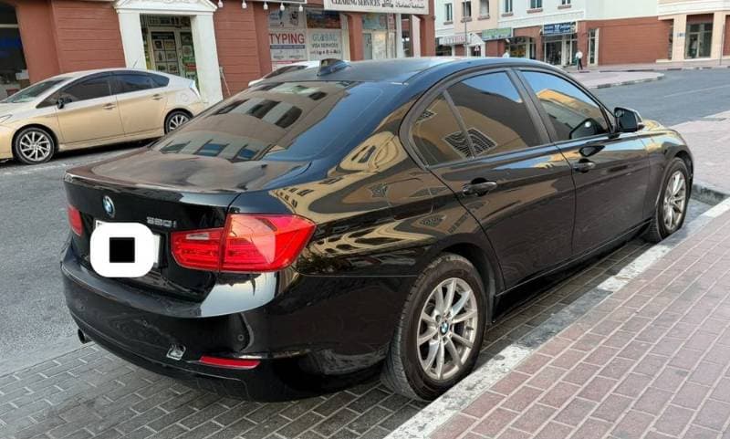 2014 BMW 3 Series Sedan thumbnail 3