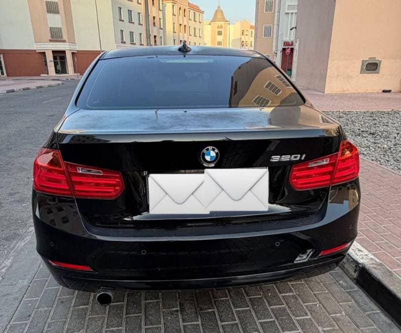 2014 BMW 3 Series Sedan thumbnail 2