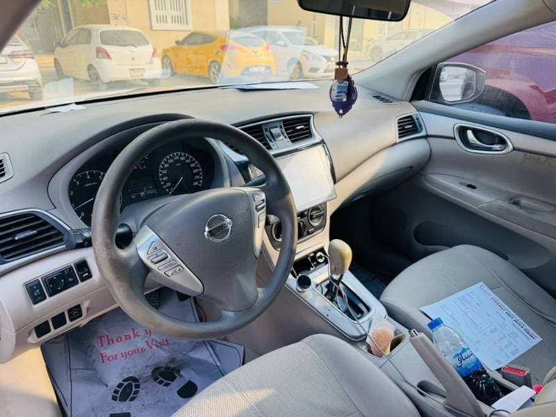 2016 Nissan Sentra thumbnail 3
