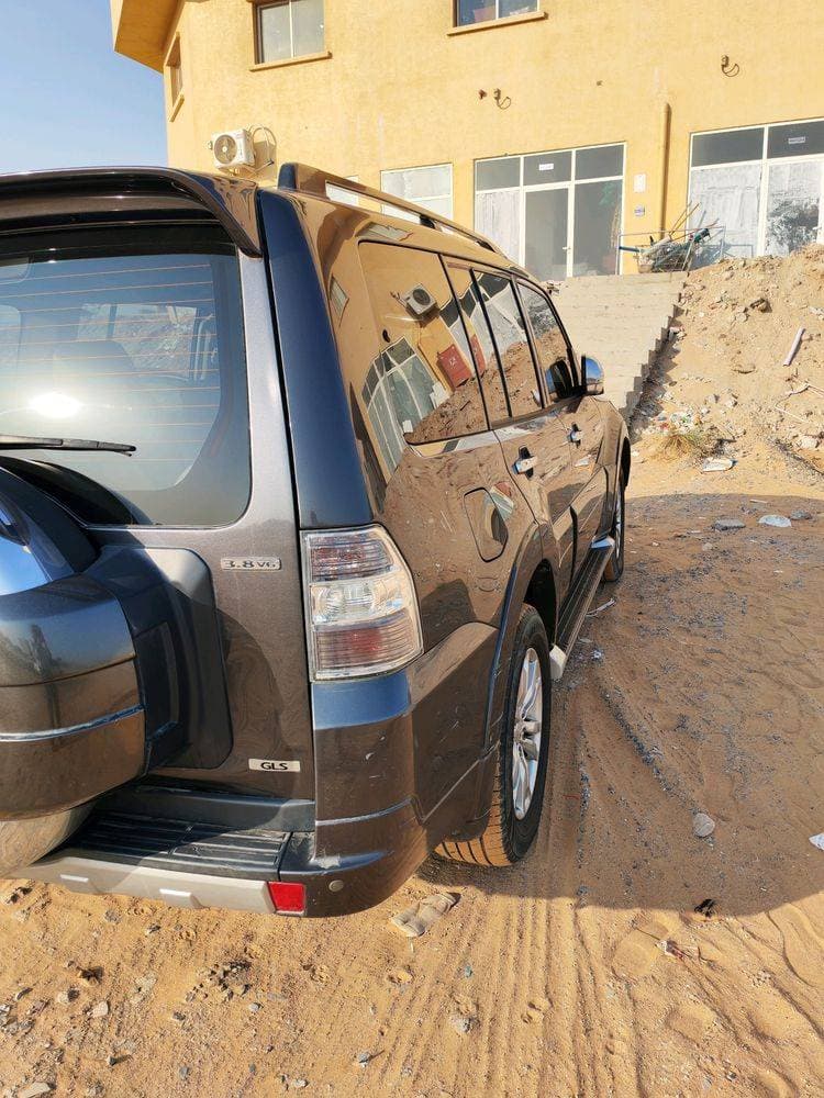 2014 Mitsubishi 4th Generation Pajero thumbnail 2