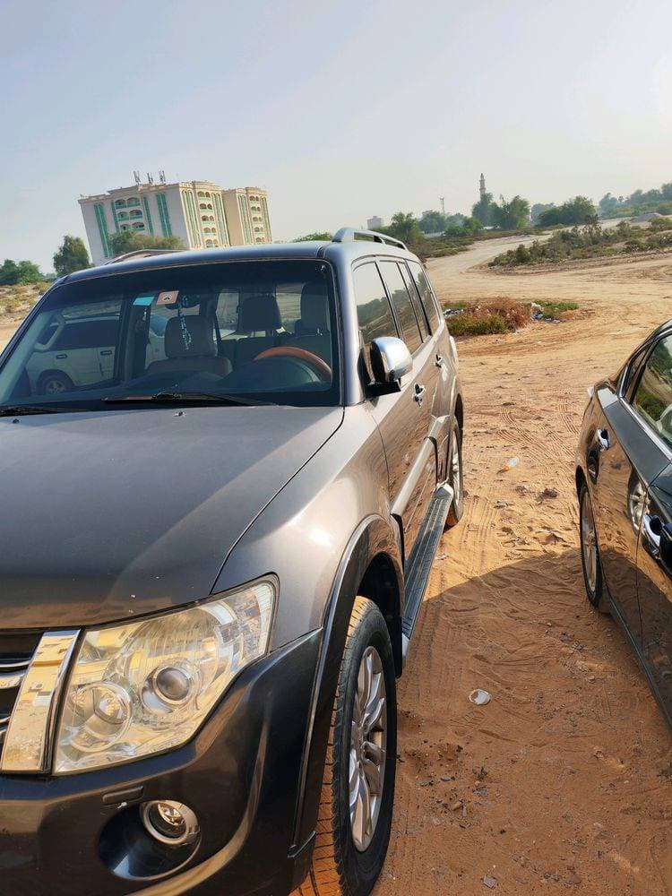 2014 Mitsubishi 4th Generation Pajero thumbnail 4