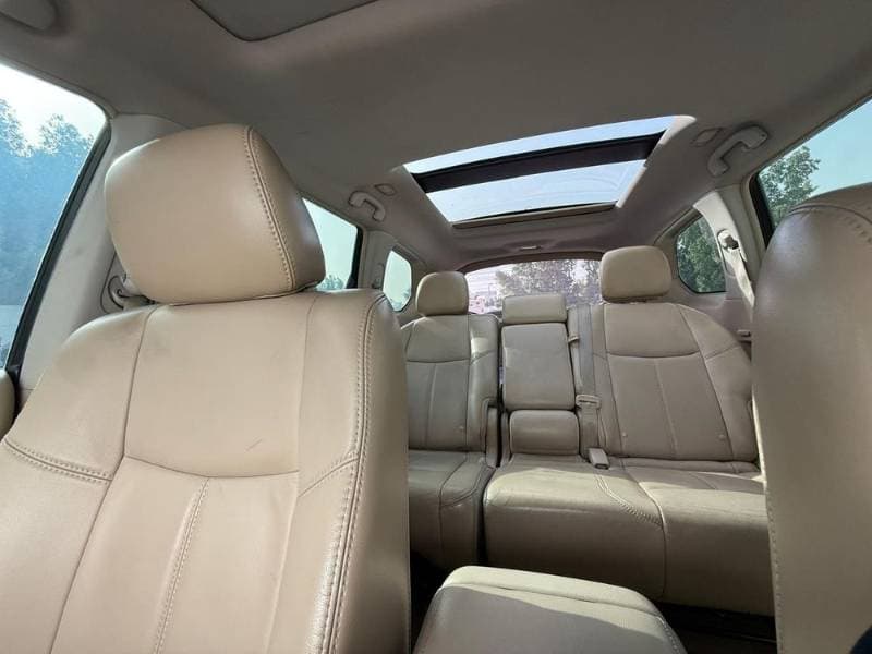 2013 Nissan Pathfinder thumbnail 3