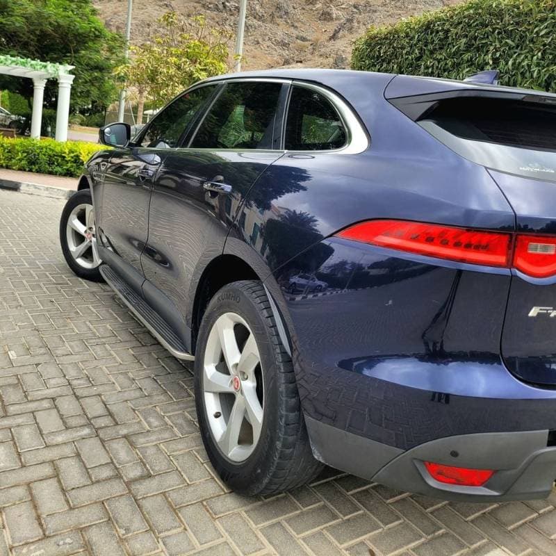 2018 Jaguar F-Pace thumbnail 3