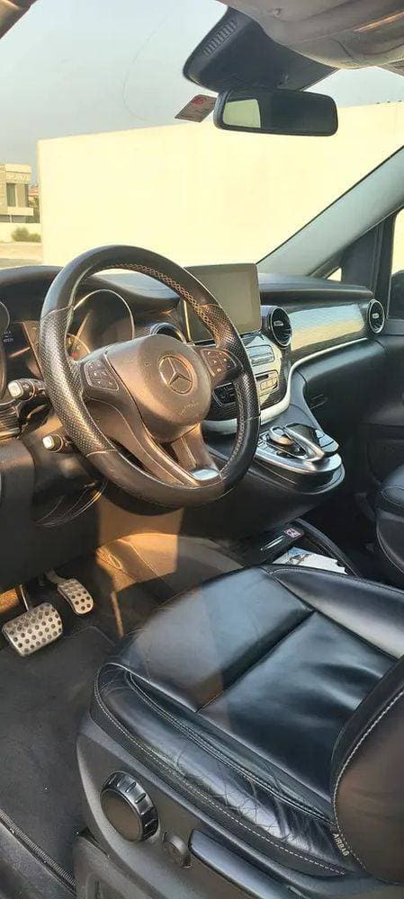 2020 Mercedes-Benz Viano thumbnail 3