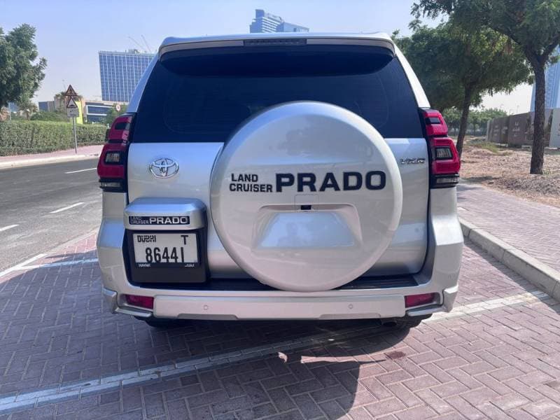 2019 Toyota Land Cruiser Prado thumbnail 2