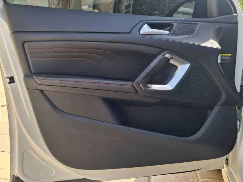 2019 Peugeot 308 thumbnail 10