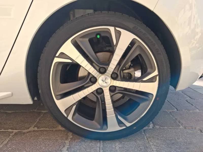 2019 Peugeot 308 thumbnail 9
