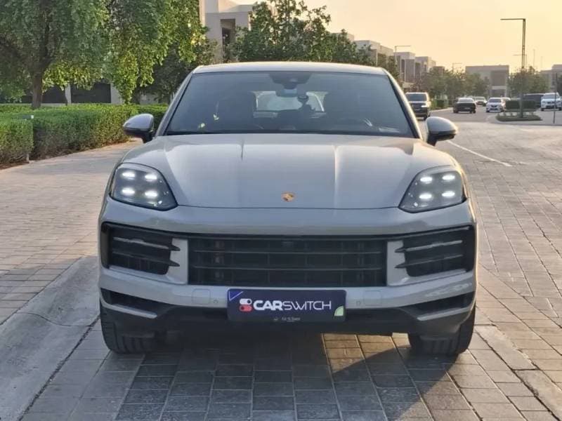 2024 Porsche Cayenne thumbnail 2