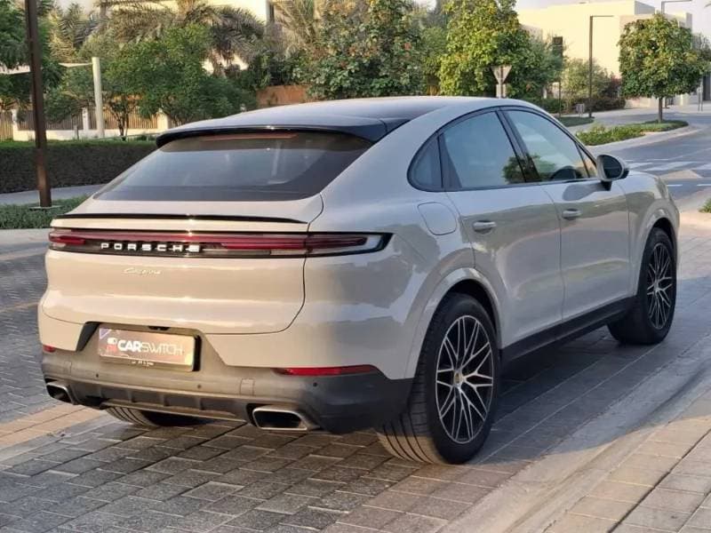 2024 Porsche Cayenne thumbnail 7