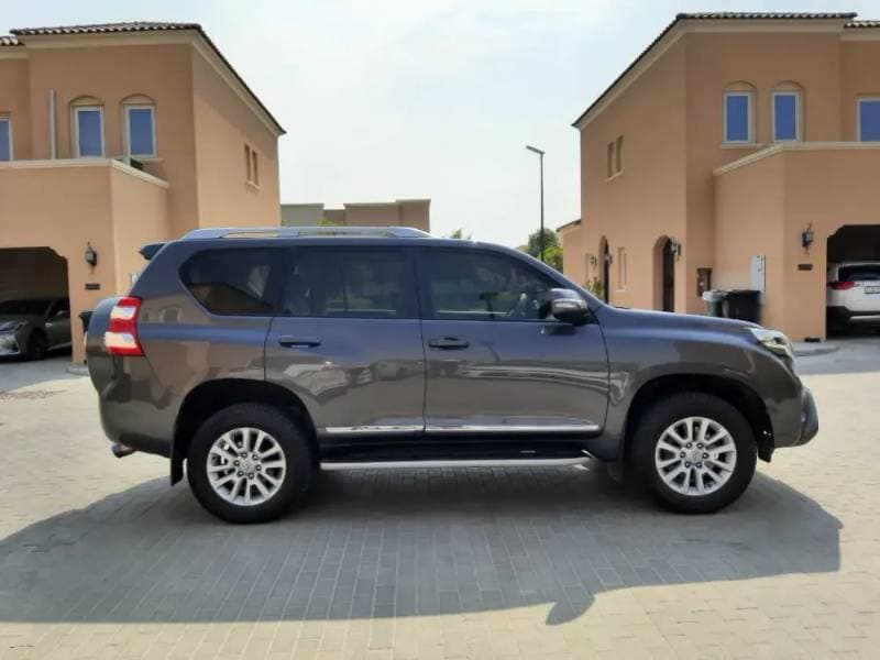 2016 Toyota Land Cruiser Prado thumbnail 8