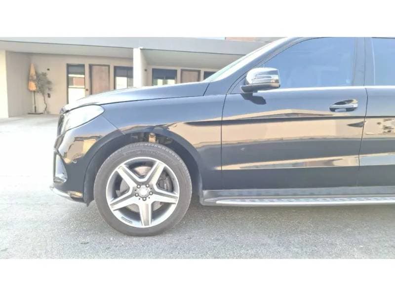 2017 Mercedes-Benz GLE-Class thumbnail 9